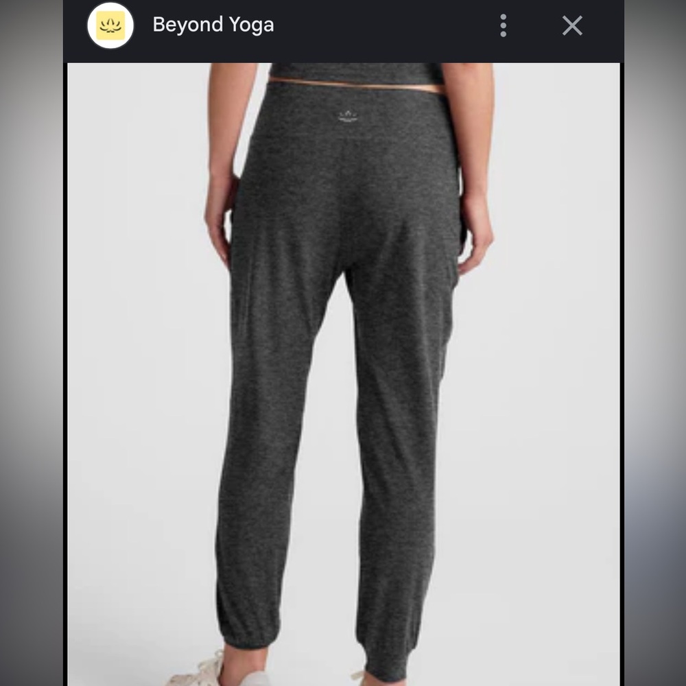 Beyond Yoga Gray light joggers